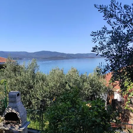Villa Maslina *